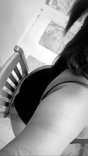 Dream, 22  female escort, San Marcos
